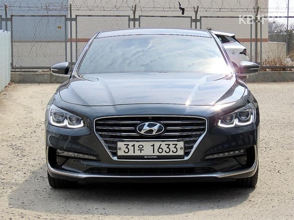 Hyundai Grandeur (Azera)IG 3.0 Exclusive Special (special feature/edition) - Image 1