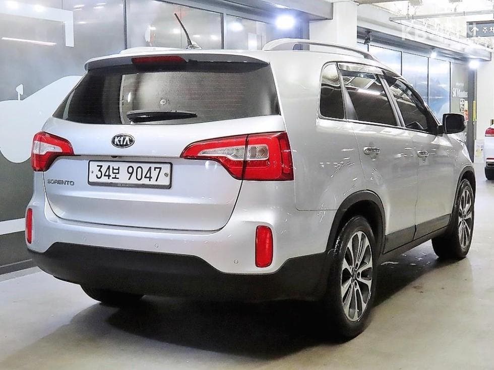Kia NewSorentoRDiesel 2.0 2WD Limited Standard - 4
