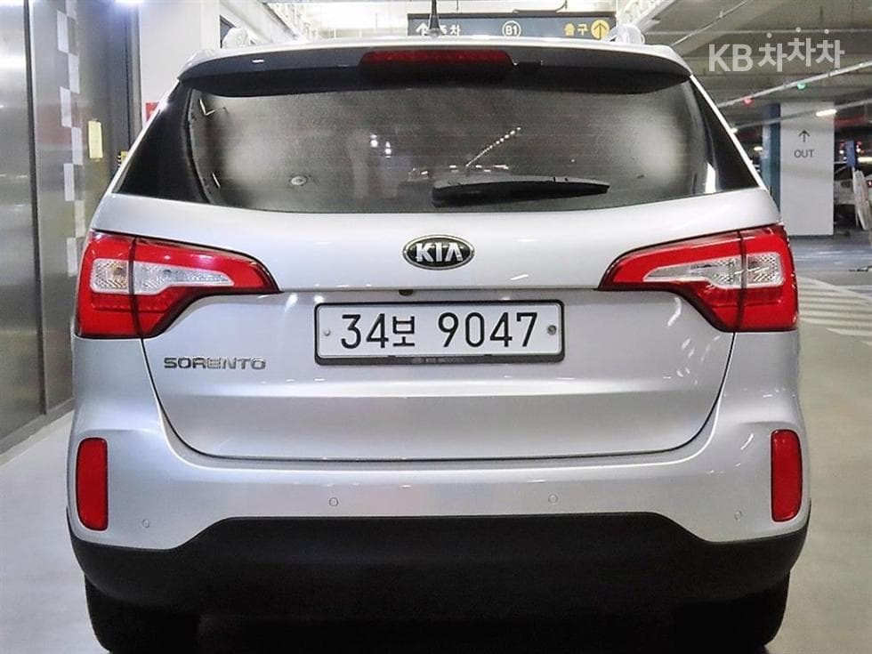 Kia NewSorentoRDiesel 2.0 2WD Limited Standard - 5