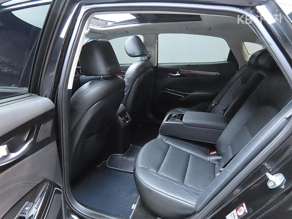 Kia All New K73.3 GDI Noblesse Special (special feature/edition) - 11