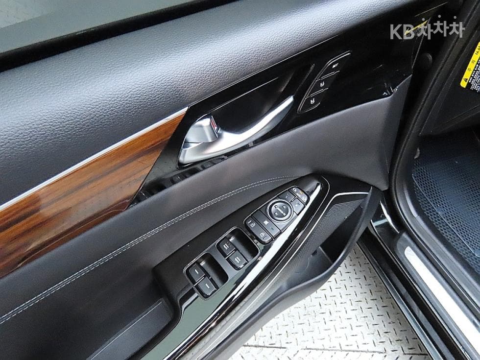 Kia All New K73.3 GDI Noblesse Special (special feature/edition) - 13