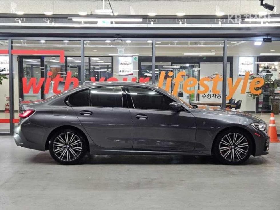 BMW 3 Series (G20)320d M Sport Package - 3