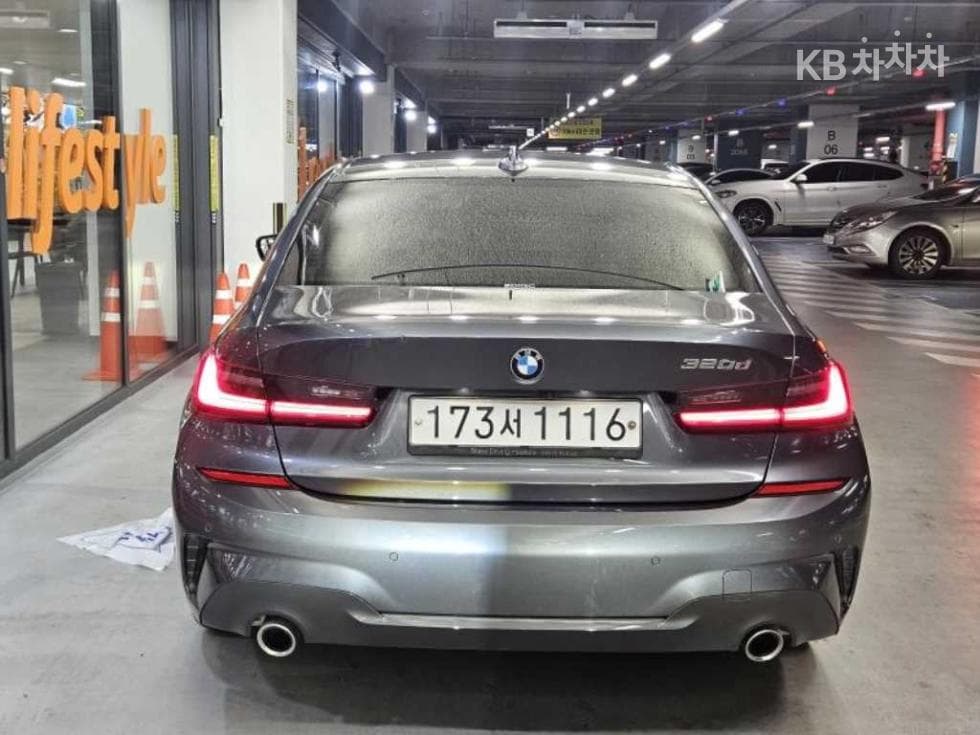 BMW 3 Series (G20)320d M Sport Package - 4