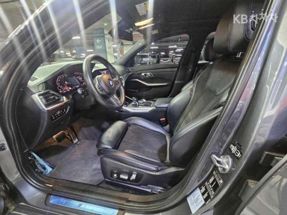 BMW 3 Series (G20)320d M Sport Package - 14