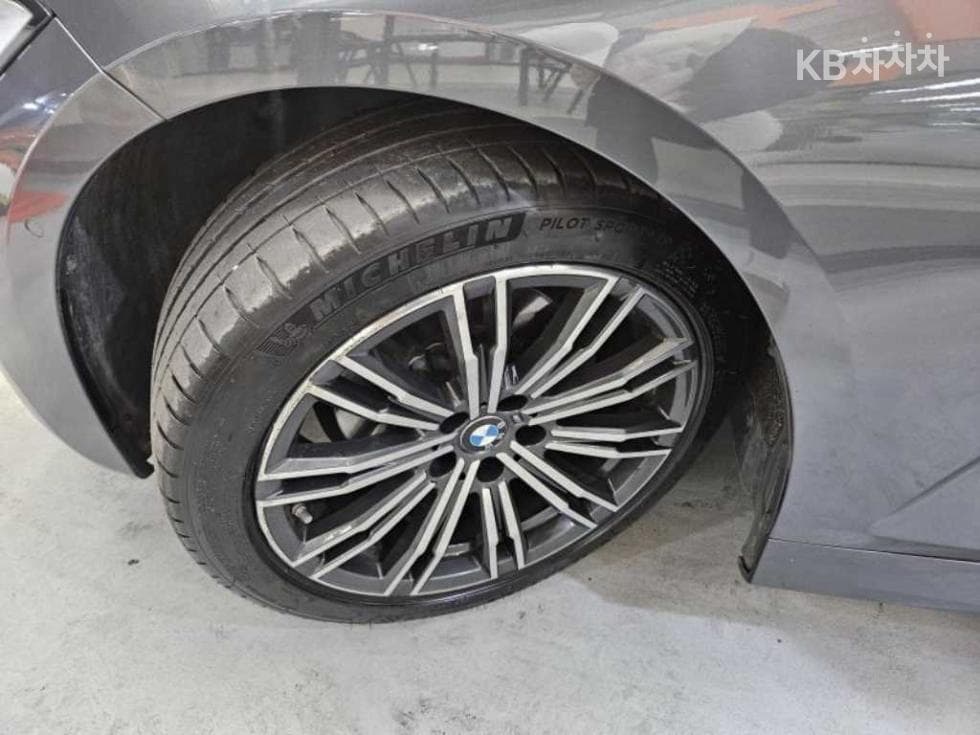 BMW 3 Series (G20)320d M Sport Package - 19