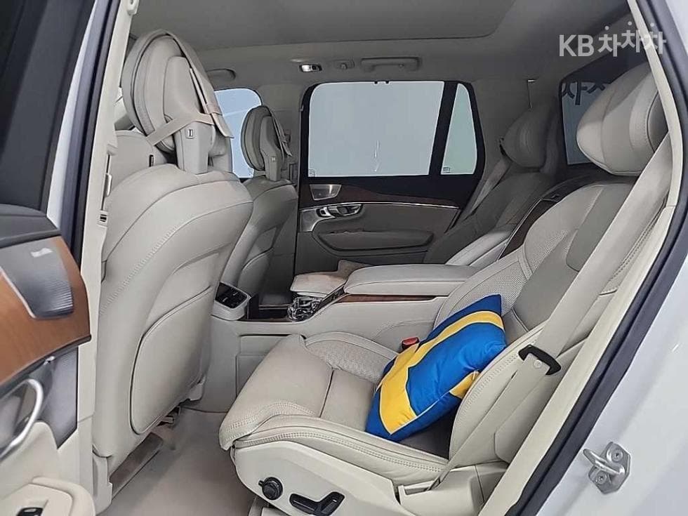Volvo All New XC90T8 Excellence - 12