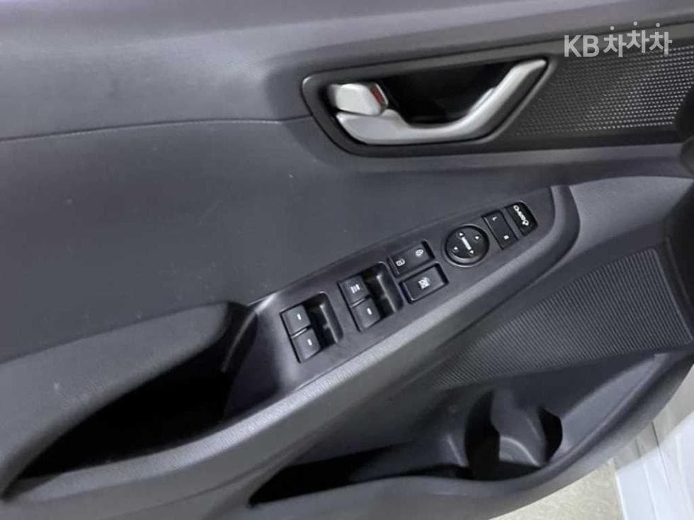 Hyundai IONIQ (Original Model)I+ - 8