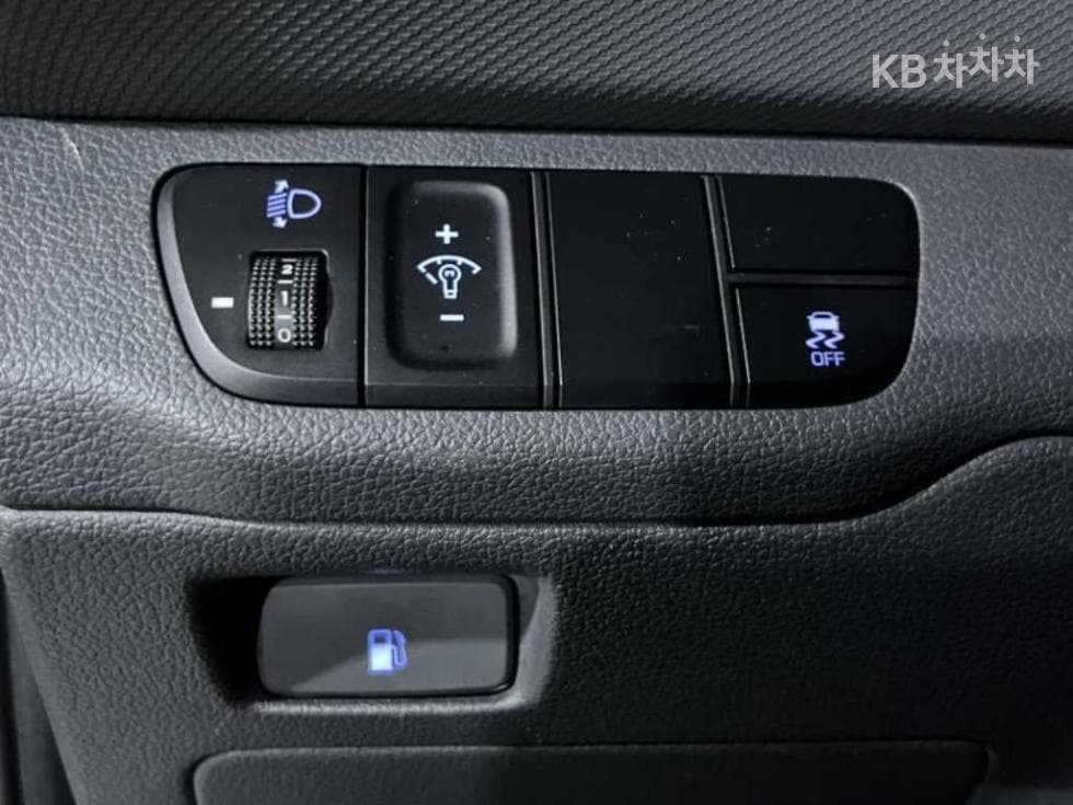 Hyundai IONIQ (Original Model)I+ - 9