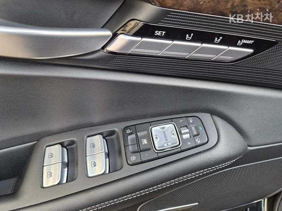 Genesis G903.8 GDi AWD Premium Luxury - 11