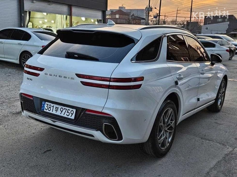 Дженезис GV70Бензин 2.5T 2WD - 3