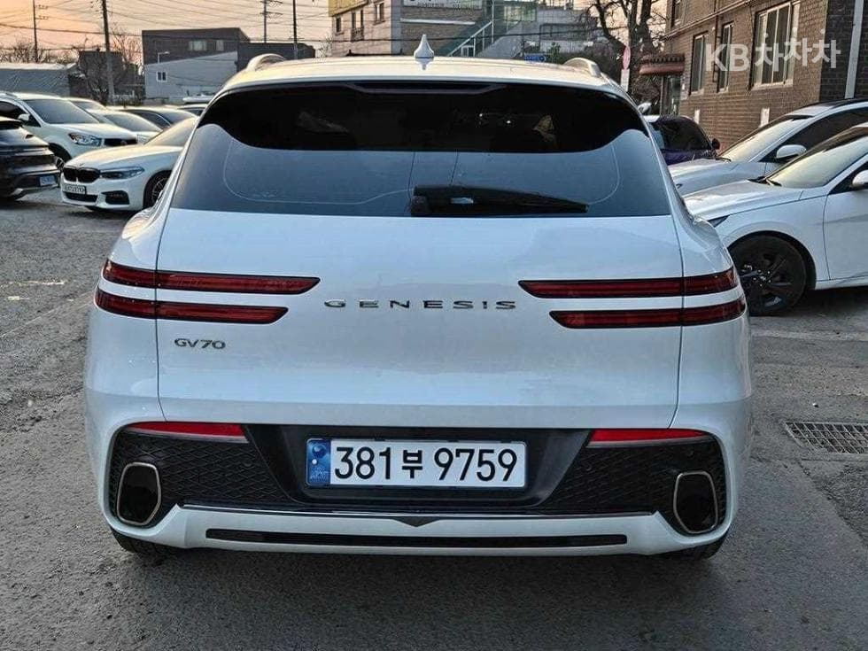 Дженезис GV70Бензин 2.5T 2WD - 4