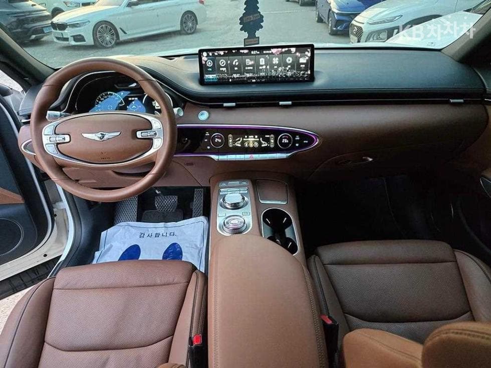 Дженезис GV70Бензин 2.5T 2WD - 9