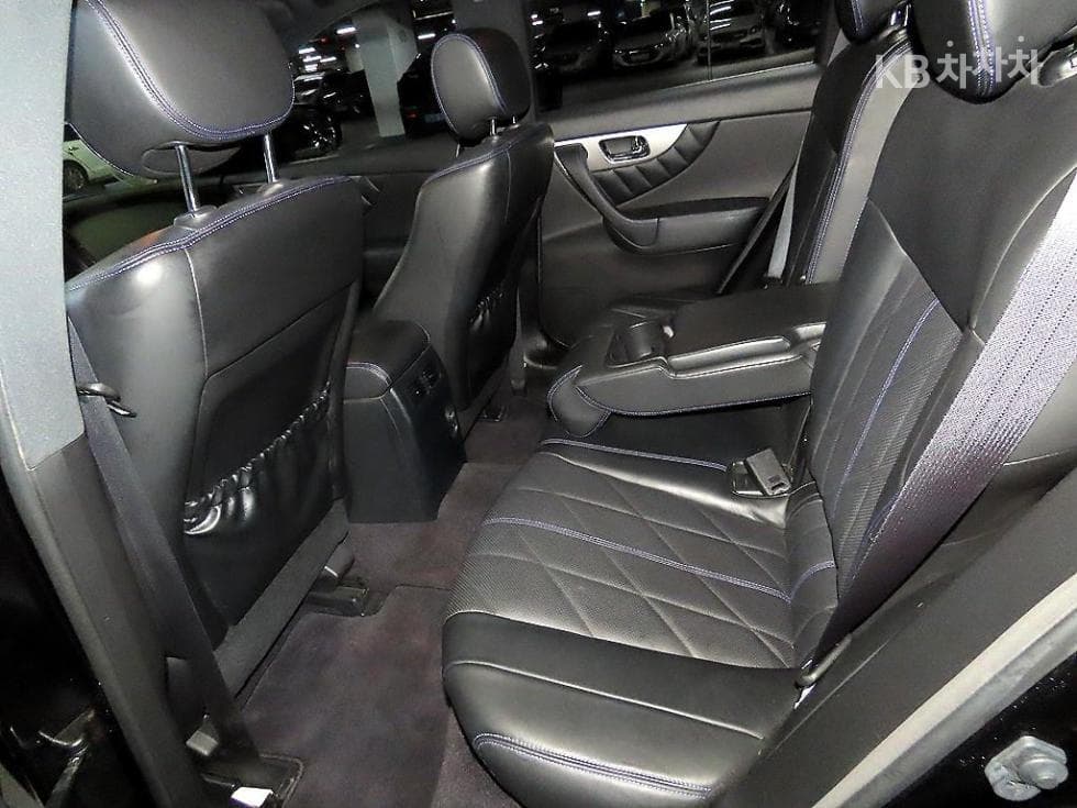 Seater피니티 QX70S 3.7 AWD - 7