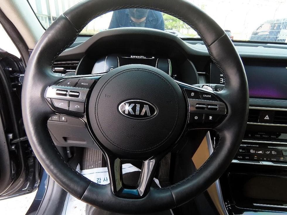 Kia K7 Premiere Hybrid2.4 HEV Signature - 8