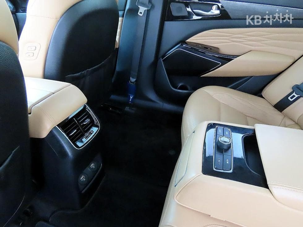 Kia K7 Premiere Hybrid2.4 HEV Signature - 15