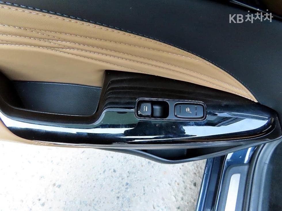 Kia K7 Premiere Hybrid2.4 HEV Signature - 16