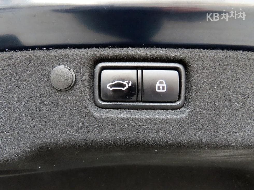 Kia K7 Premiere Hybrid2.4 HEV Signature - 17