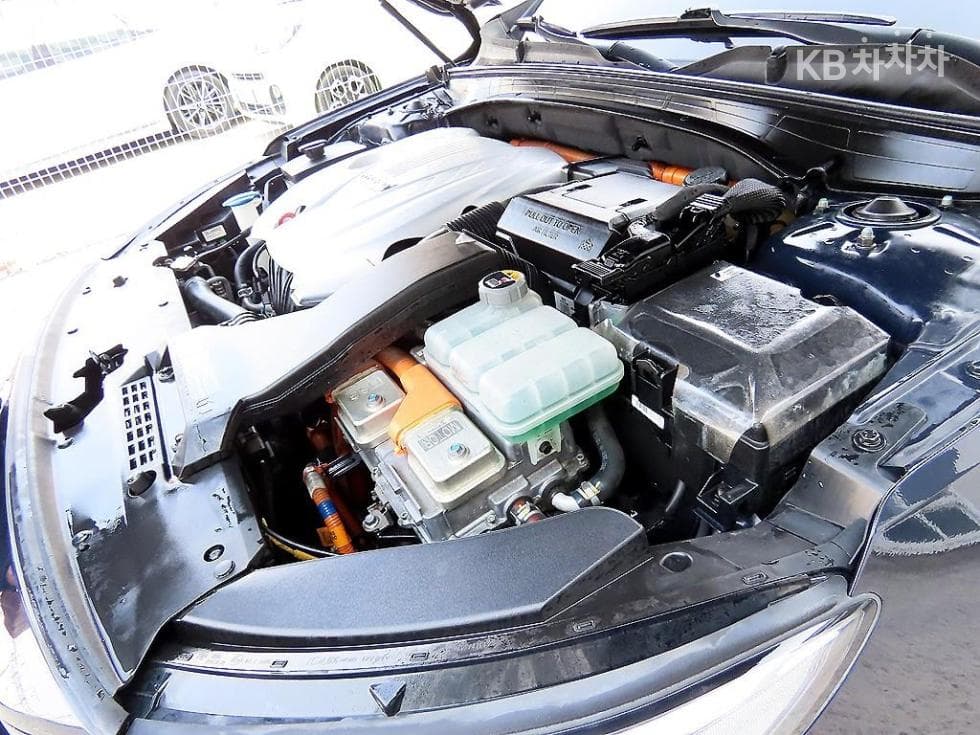 Kia K7 Premiere Hybrid2.4 HEV Signature - 19