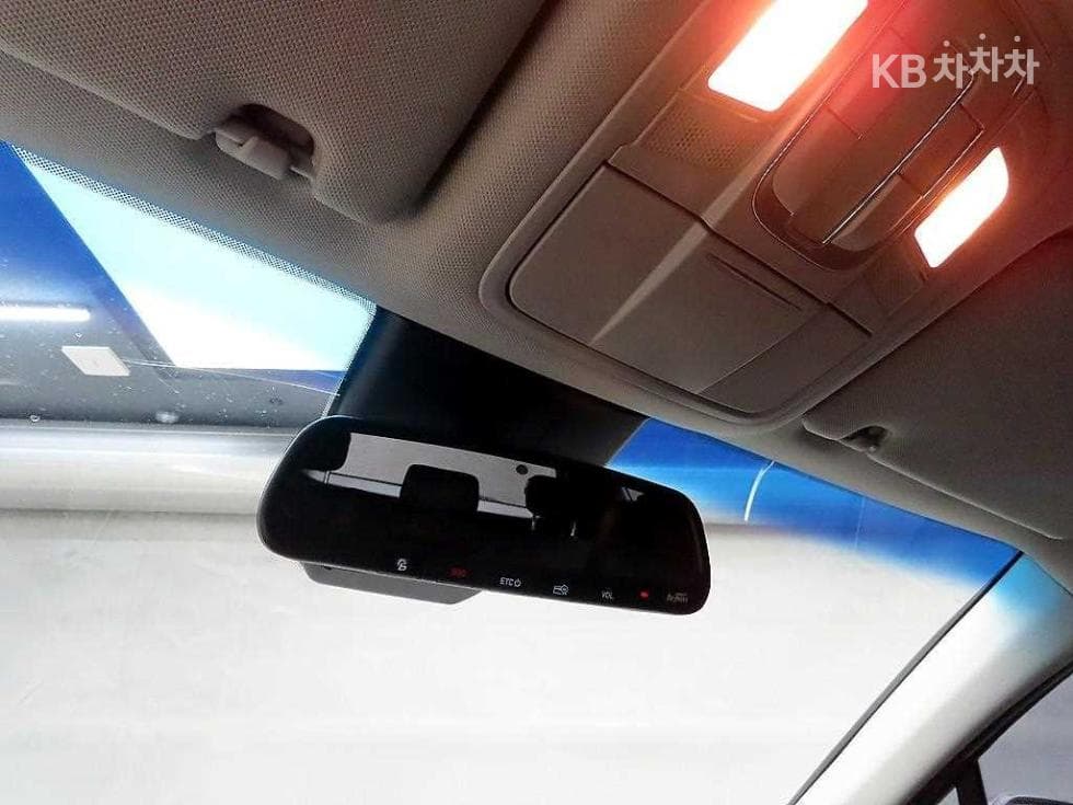 Хюндай Санта Фе TMДизел 2.0 4x4 Premium - 17