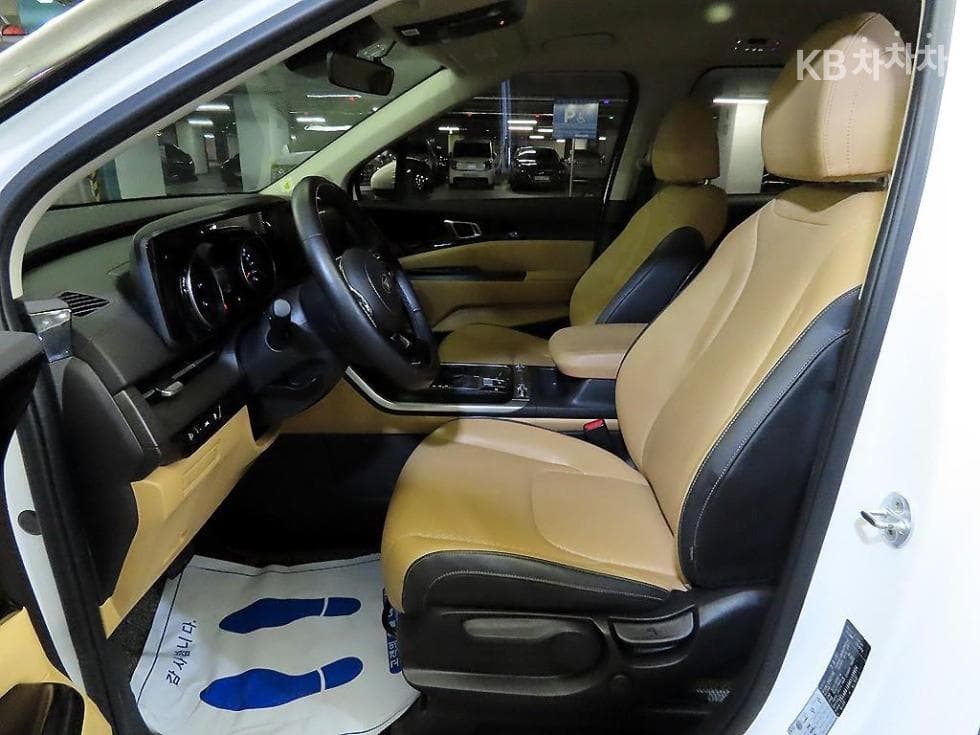 Kia Carnival 4th generationD2.2 9-seater Prestige - 6