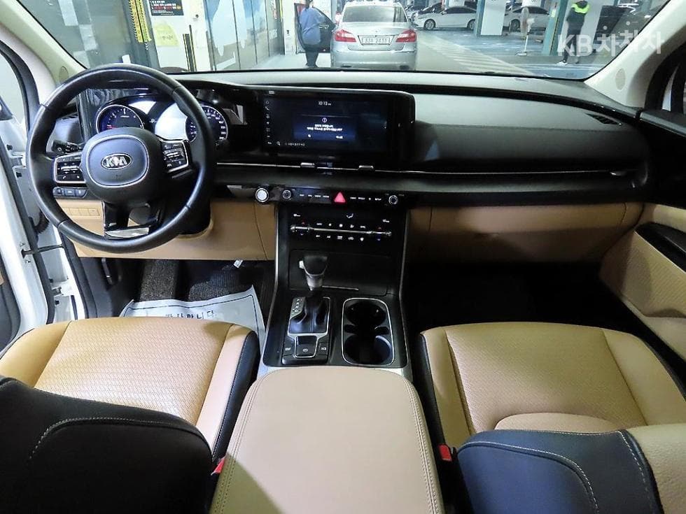 Kia Carnival 4th generationD2.2 9-seater Prestige - 10