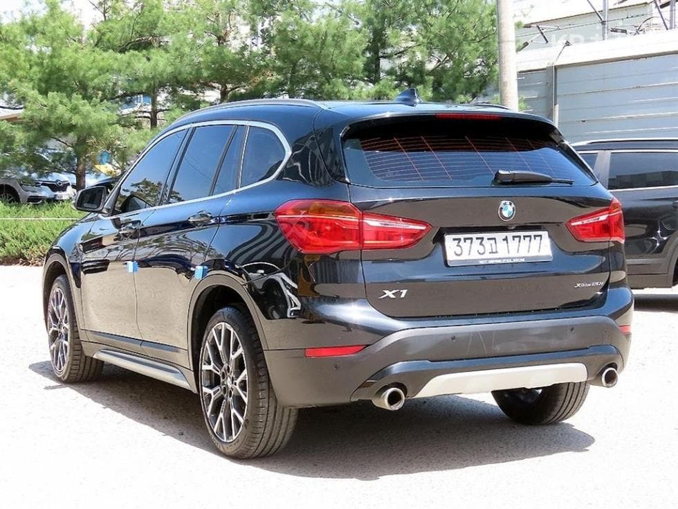 BMW X1 (F48)xDrive 20i xLine SE - 3