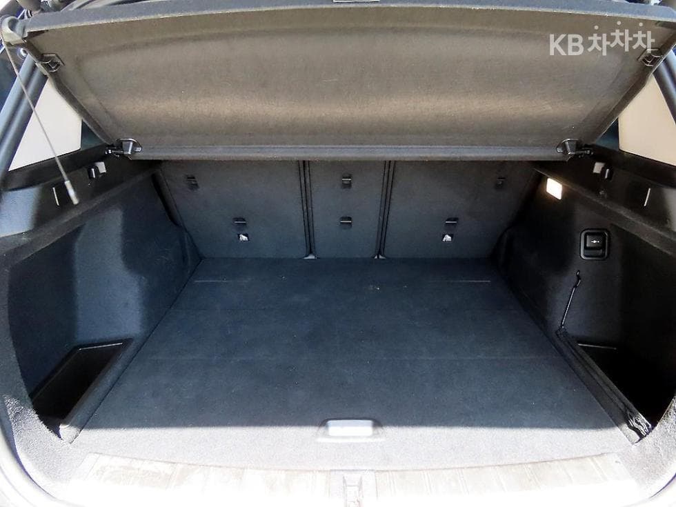 BMW X1 (F48)xDrive 20i xLine SE - 17