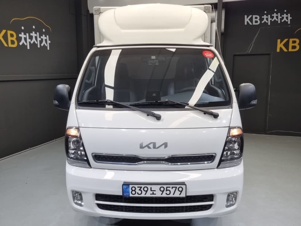 Kia The New (facelift) Bongo 3 (light truck)Box Truck 1.2Ton Plus형 표준캡 Extra Long GL - 2