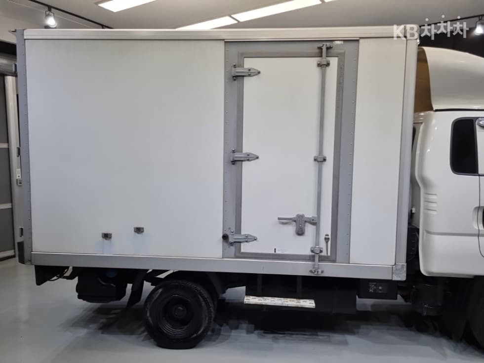 Kia The New (facelift) Bongo 3 (light truck)Box Truck 1.2Ton Plus형 표준캡 Extra Long GL - 6