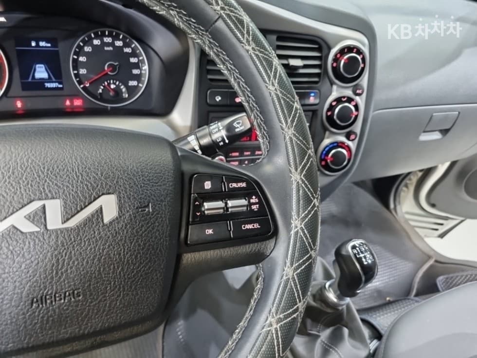 Kia The New (facelift) Bongo 3 (light truck)Box Truck 1.2Ton Plus형 표준캡 Extra Long GL - 14