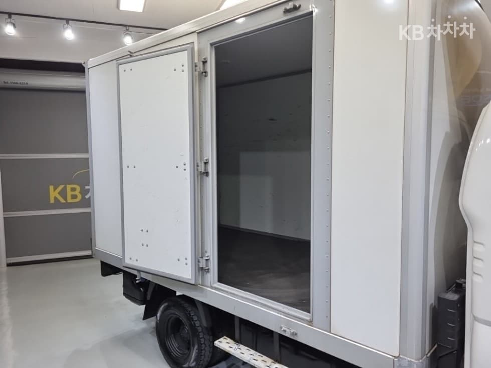 Kia The New (facelift) Bongo 3 (light truck)Box Truck 1.2Ton Plus형 표준캡 Extra Long GL - 21