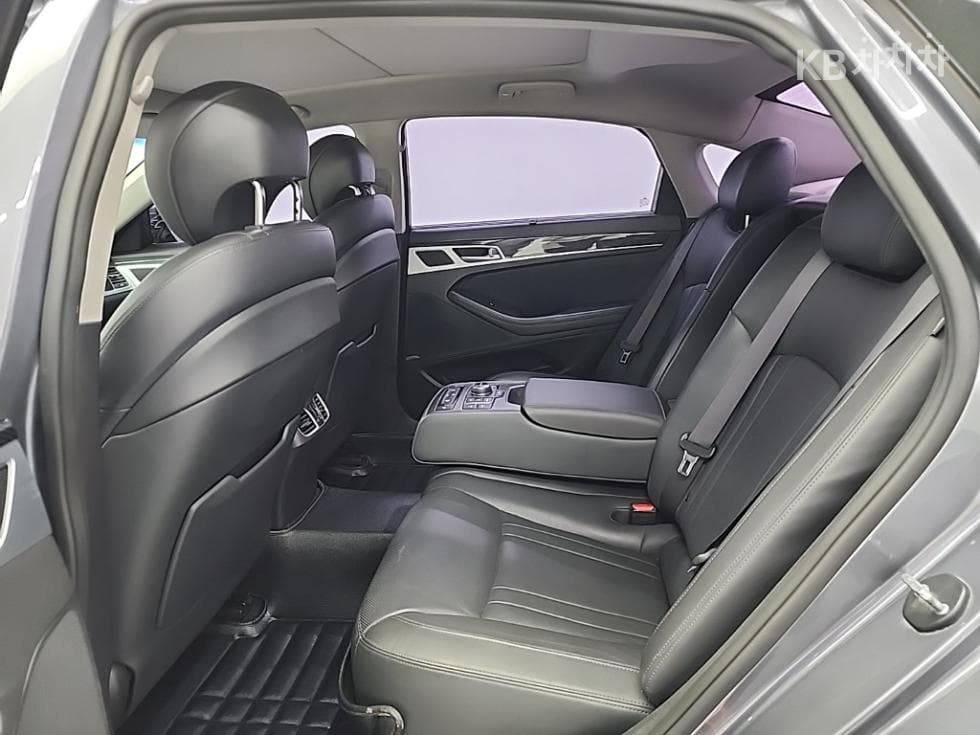 Hyundai GenesisDHG330 Premium - 12