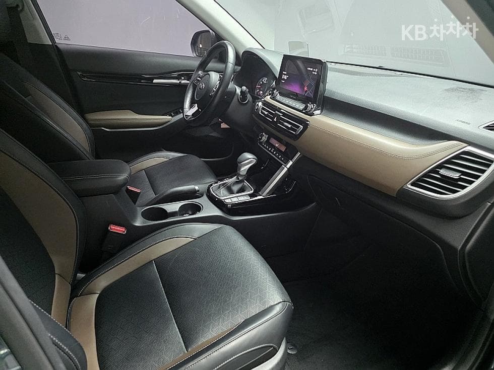 Kia Seltos1.6 Gasoline Turbo 2WD Noblesse - 12