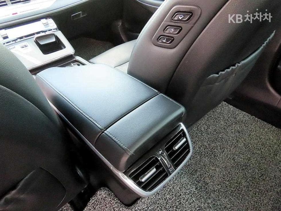 Hyundai The New (facelift) Grandeur (Azera)LPi 3.0 Exclusive - 16