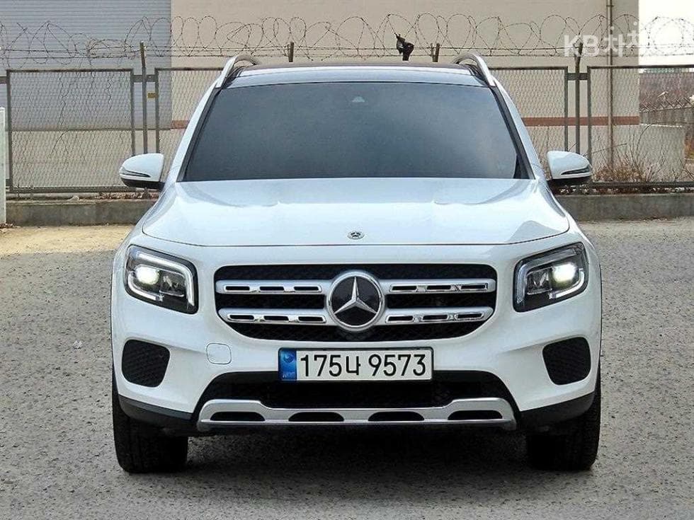 Mercedes-Benz GLB(X247) GLB 220 - Image 1