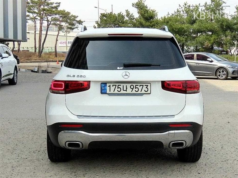 Mercedes-Benz GLB(X247)GLB 220 - 4