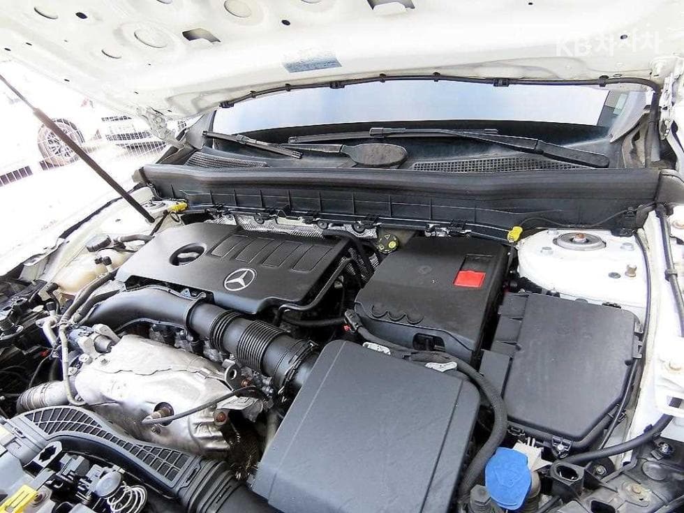 Mercedes-Benz GLB(X247)GLB 220 - 19