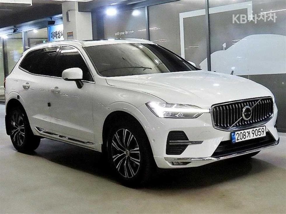 Volvo XC60 Second generation B5 Inscription - Image 1