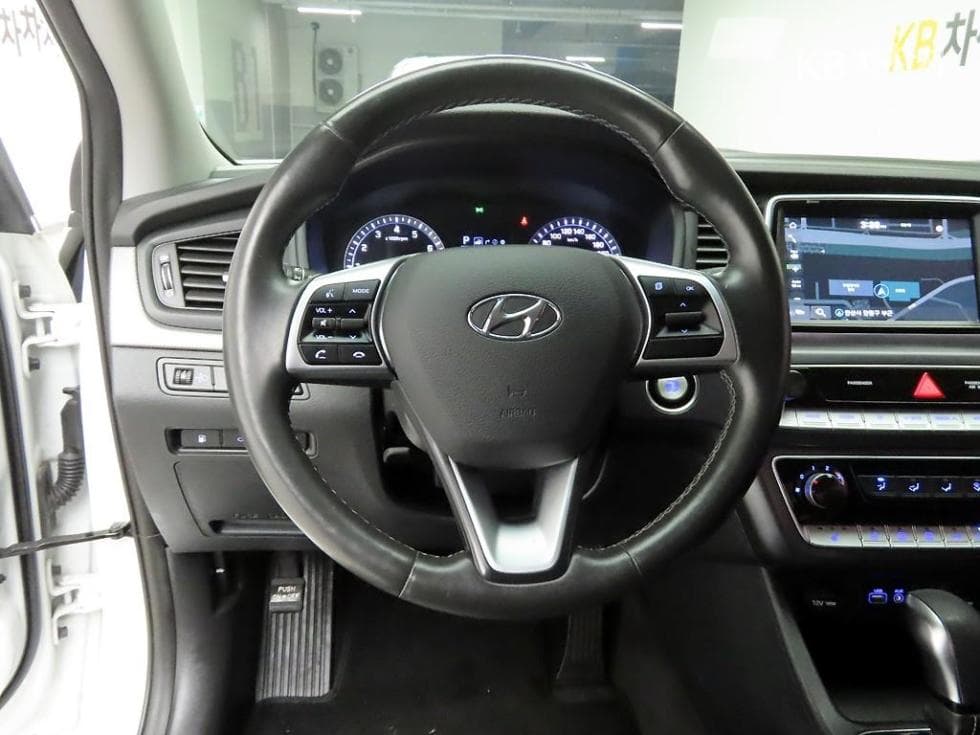 Hyundai Sonata New Rise2.0 LPi Rental car Style - 8