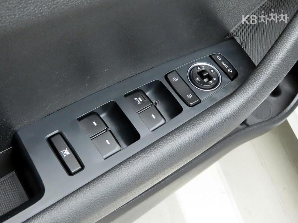 Hyundai Sonata New Rise2.0 LPi Rental car Style - 12