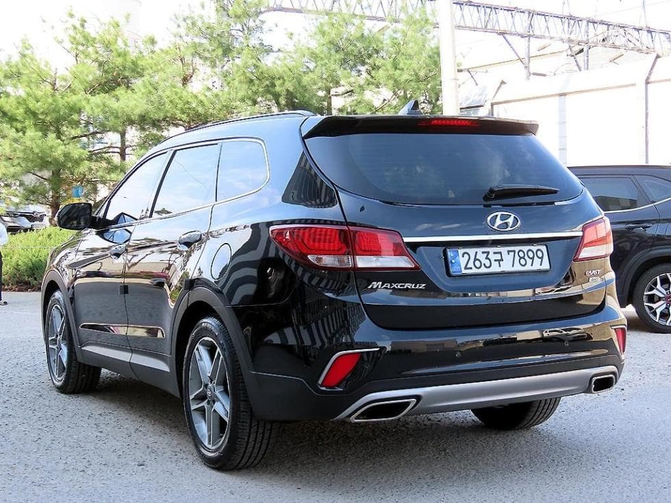Hyundai The New (facelift) 맥스CruzeDiesel(e-VGT)R2.2 2WD Exclusive 7-seater (Limousine) - 2