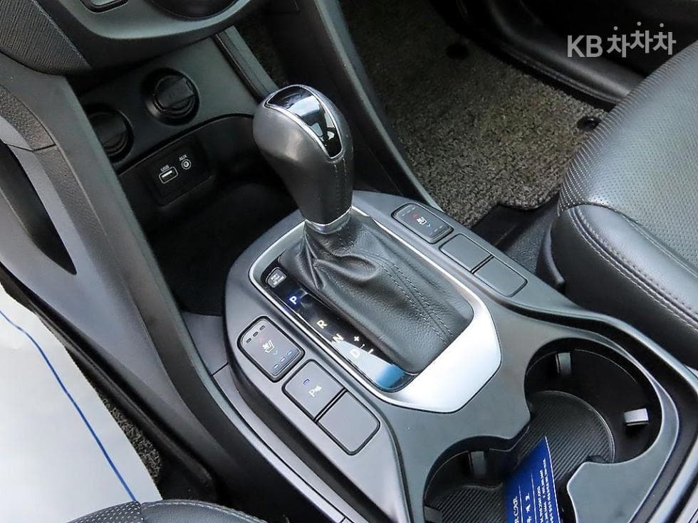 Hyundai The New (facelift) 맥스CruzeDiesel(e-VGT)R2.2 2WD Exclusive 7-seater (Limousine) - 10