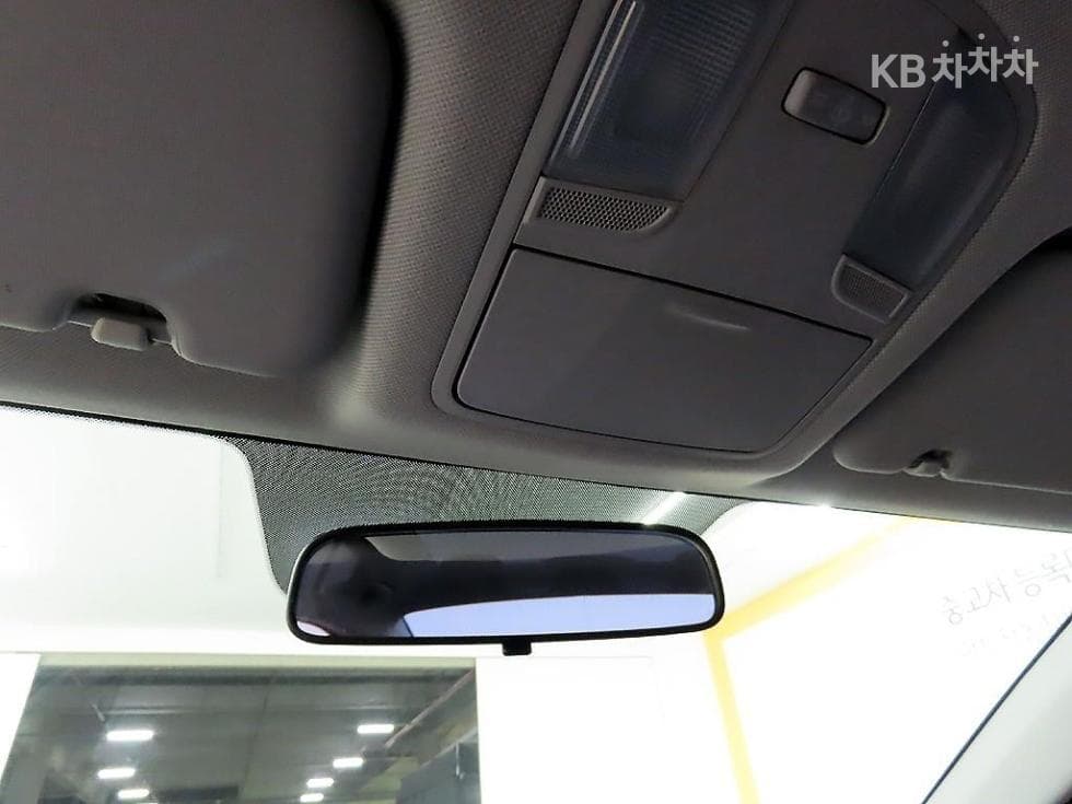 Hyundai The New (facelift) Avante (Elantra) ADSmartstream G1.6 Style - 17