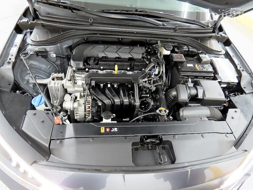 Hyundai The New (facelift) Avante (Elantra) ADSmartstream G1.6 Style - 18