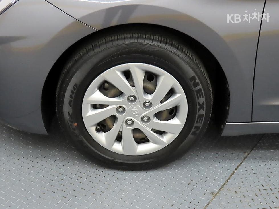 Hyundai The New (facelift) Avante (Elantra) ADSmartstream G1.6 Style - 19
