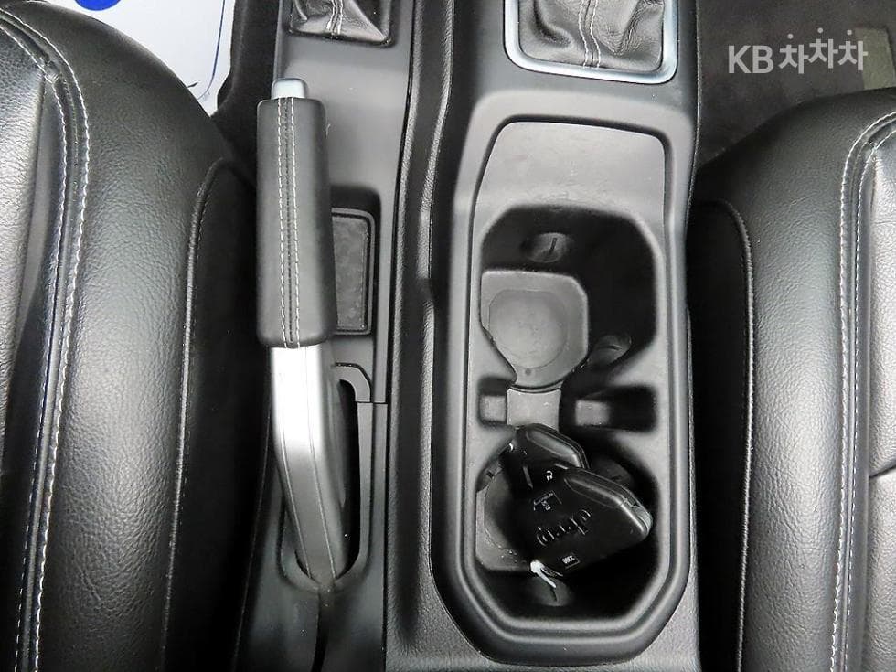지프 랭글러 (JL)2.0 PHEV 오버랜드 파워Top (Cargo) 4도어 4Xe Standard - 12