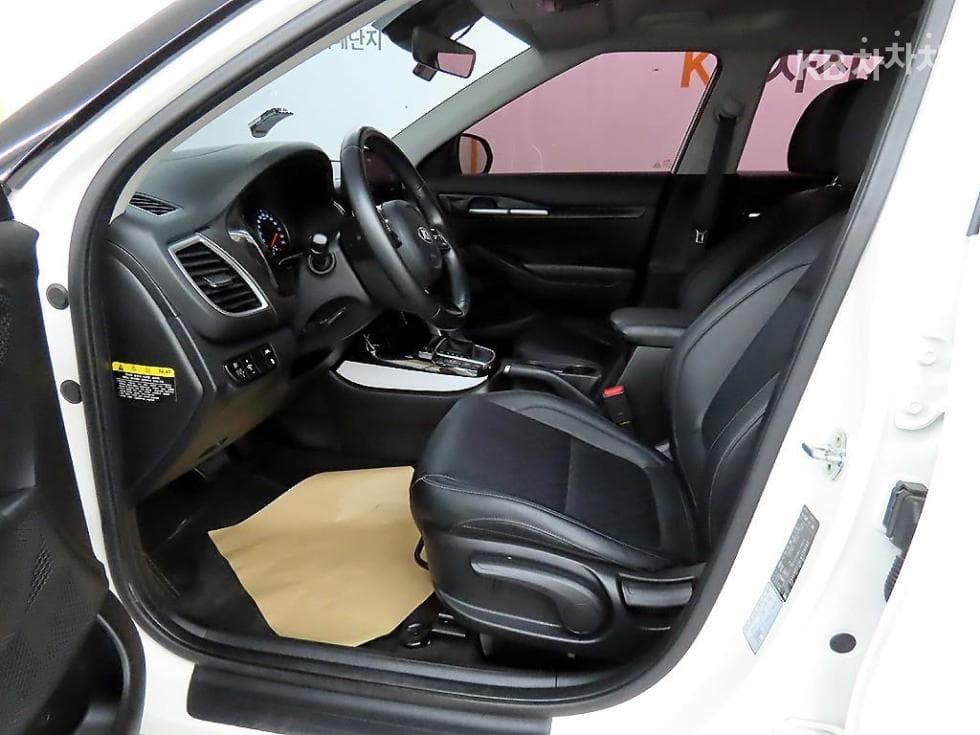 Kia Seltos1.6 Gasoline Turbo 2WD Prestige - 5