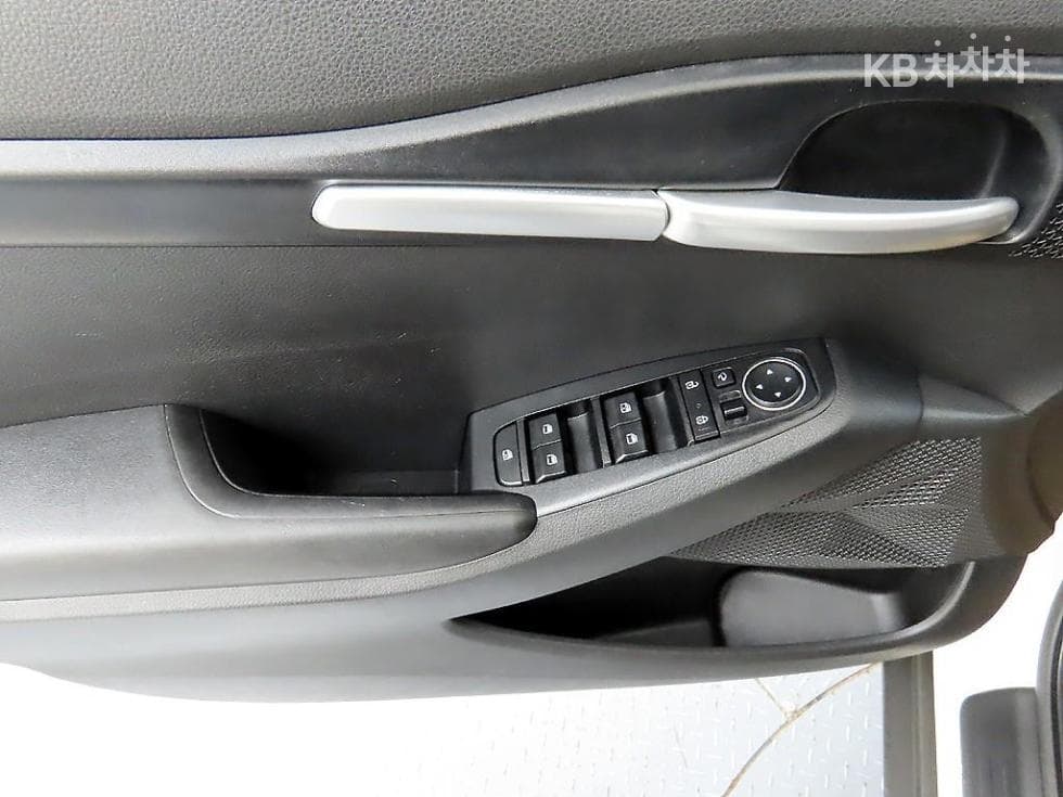 Kia Seltos1.6 Gasoline Turbo 2WD Prestige - 11