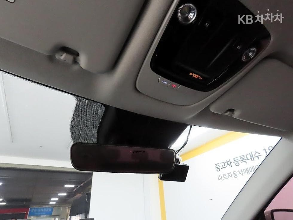 Kia Seltos1.6 Gasoline Turbo 2WD Prestige - 17