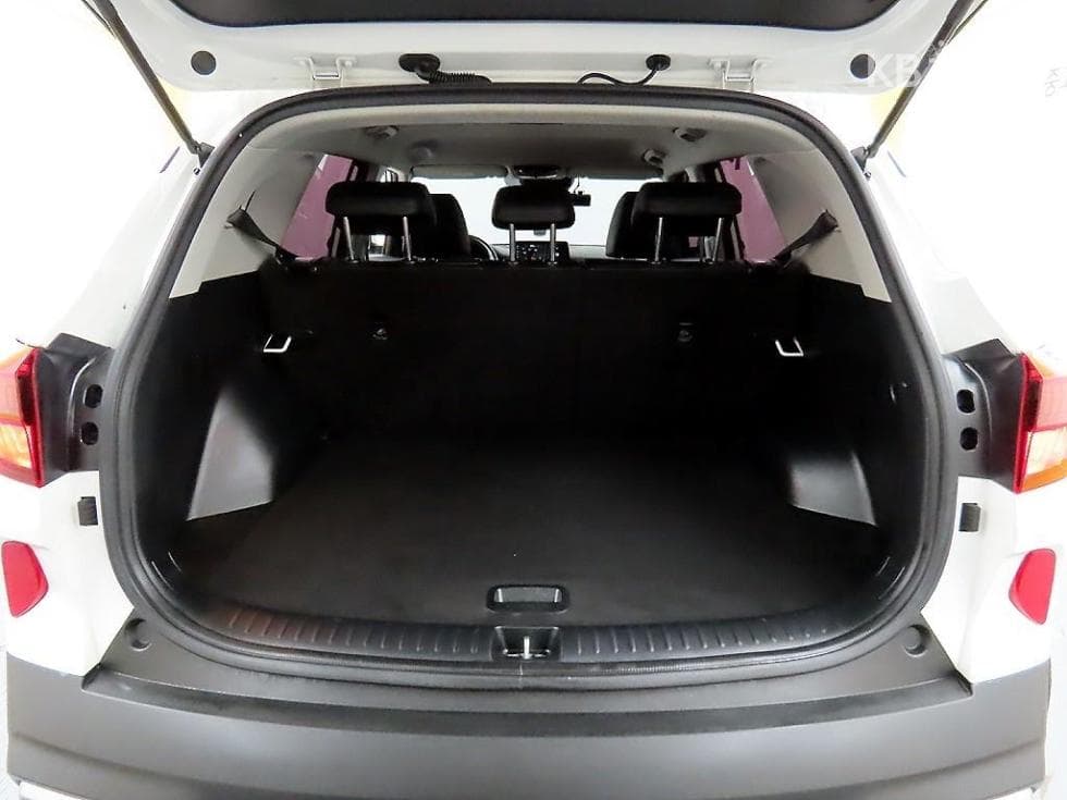 Kia Seltos1.6 Gasoline Turbo 2WD Prestige - 18